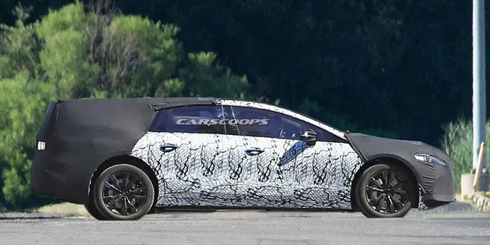 Mercedes вже тестує флагманський електрокар