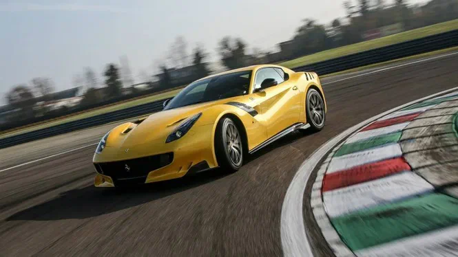 Ferrari зробить на своє 70-річчя 350 унікальних авто