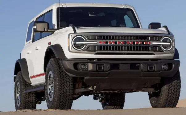 Ford готує компактний Bronco для європейського ринку: PHEV у 2027 році