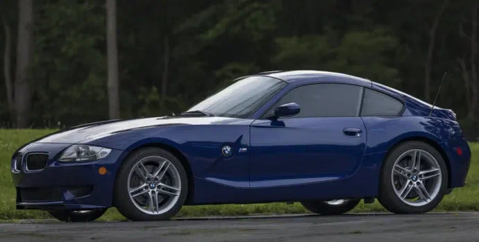 Рідкісний BMW Z4 M Coupé 2007 року без змін продають на аукціоні за $21 456