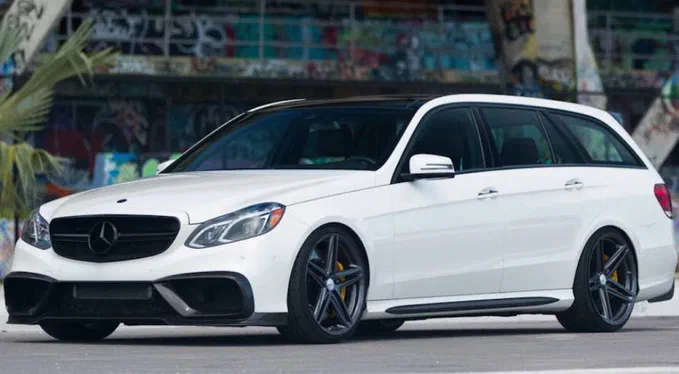 Спеціалісти RENNtech зробили універсал Mercedes-AMG E63 з «смачним» тюнінгом