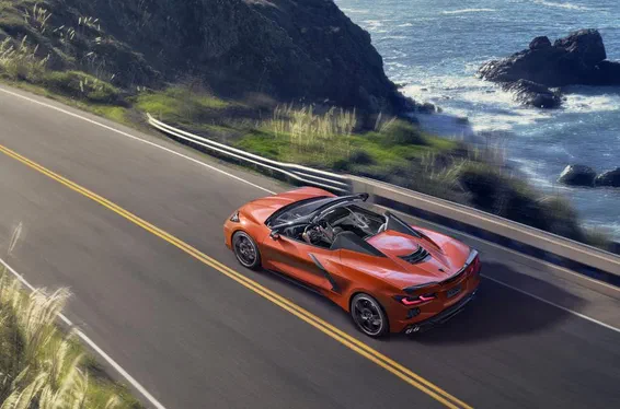 Середньомоторний Chevrolet Corvette перетворили на родстер