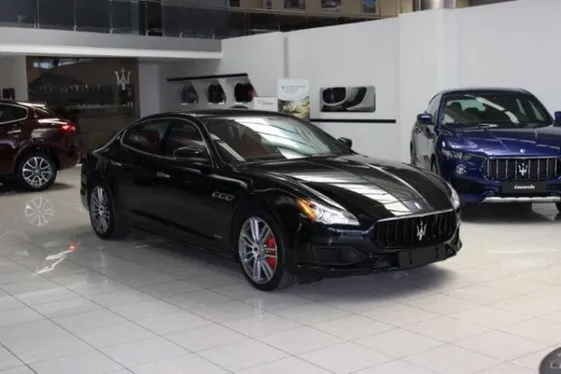 В автосалоні Maserati з'явився оновлений Quattroporte 2017 року в версії GranSport