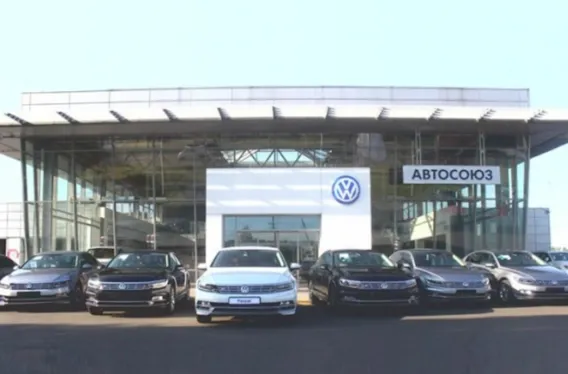 8 автомобілів Passat Premium R-Line доступні тут і зараз
