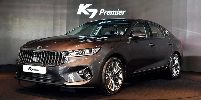 Kia Cadenza оновила та успішно дебютувала
