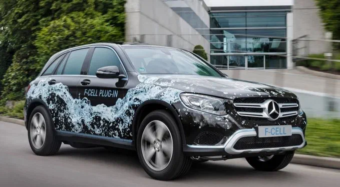 Mercedes-Benz продемонстрував концепт водневого паркетника GLC