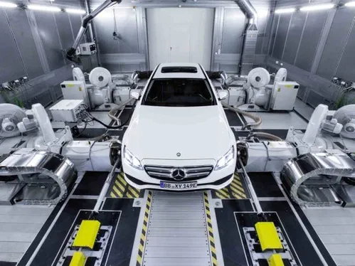 Наступний рік стане для Mercedes-Benz багатим на нові двигуни та не тільки