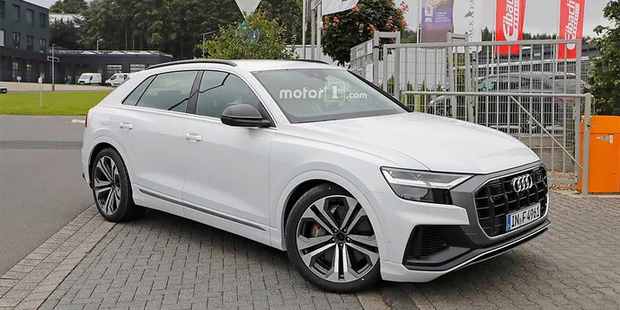Спортивний Audi Q8 розсекретився достроково