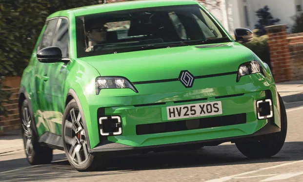 Новий керівник Renault закликав Європу здешевити електромобілі