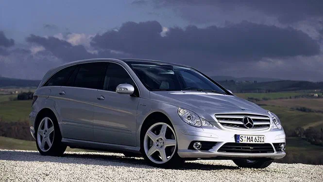 Поломка двигуна в рідкому «Мерседесі» за ціною новітнього Porsche