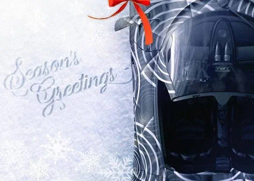 Є перші тизерні зображення родстера Pagani