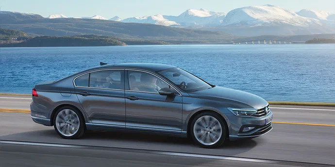 Volkswagen Passat оновився і дебютував