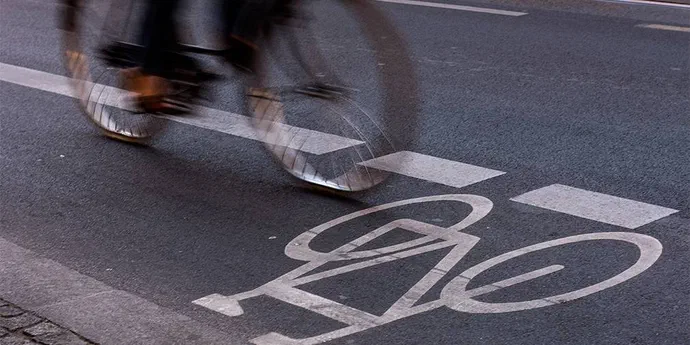 Таксі Uber з безпілотною технологією - загроза для велосипедистів