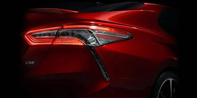 Мереже поширився перший знімок новітнього седана Toyota Camry