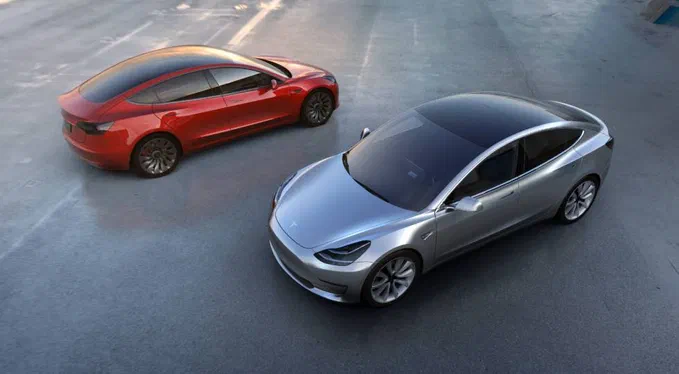 Tesla замовила батареї для Model 3 у компанії Panasonic