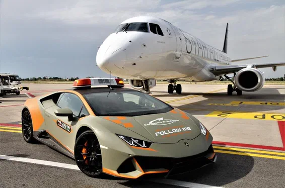 Lamborghini Huracan Evo отримав незвичну роль в аеропорту