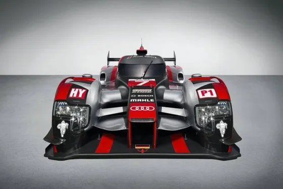 Audi: спортивний автомобіль R18 повністю розсекречений