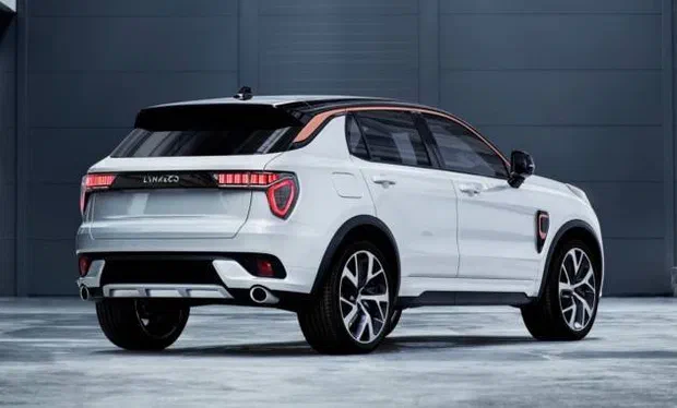 Перший кросовер марки Lynk&Co знову засікли папараці