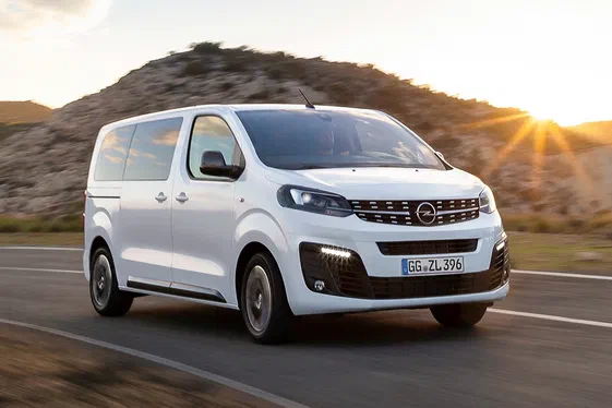 Новенький мінівен Opel Zafira – близнець машинам Peugeot і Citroen
