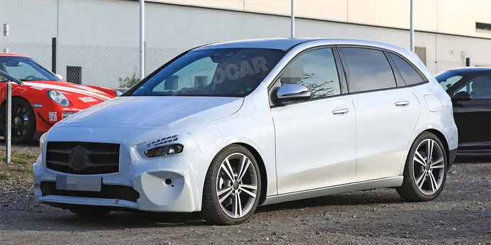Мінівен Mercedes-Benz B-Class розсекречено дизайном