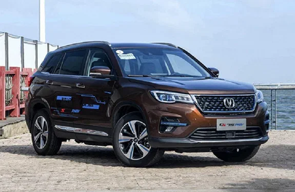 Китайський Changan запустив у продаж гібридний кросовер CS75 PHEV
