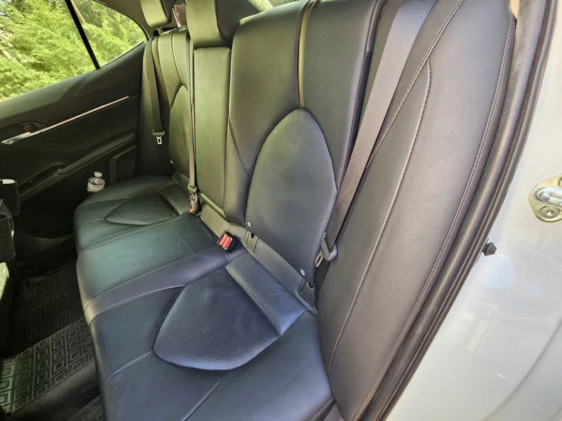 Toyota Camry 2018 - 10