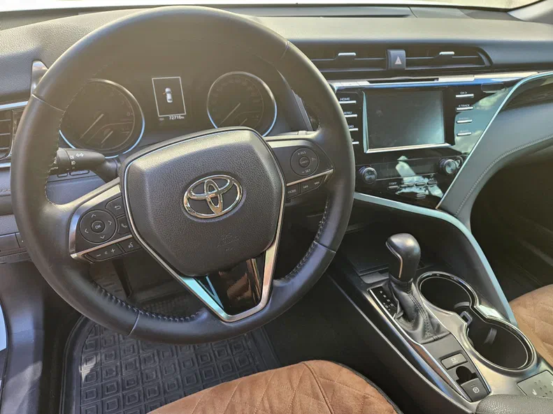 Toyota Camry 2018 - 8