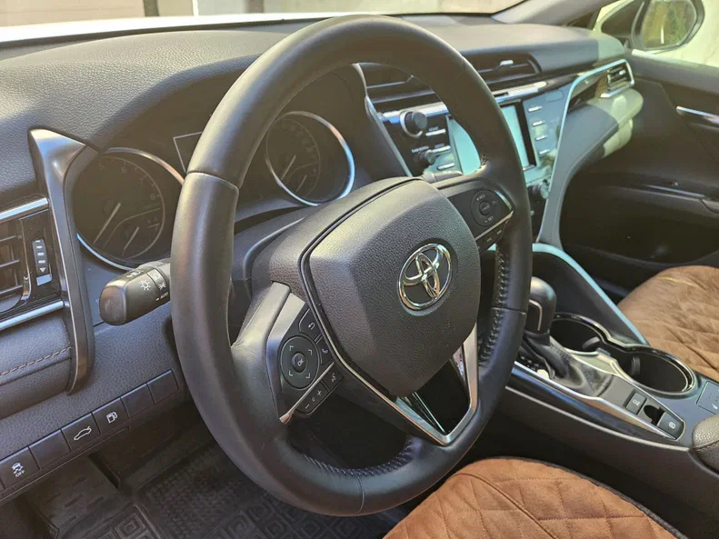 Toyota Camry 2018 - 7