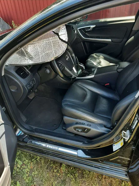 Volvo S60 2014 - 1