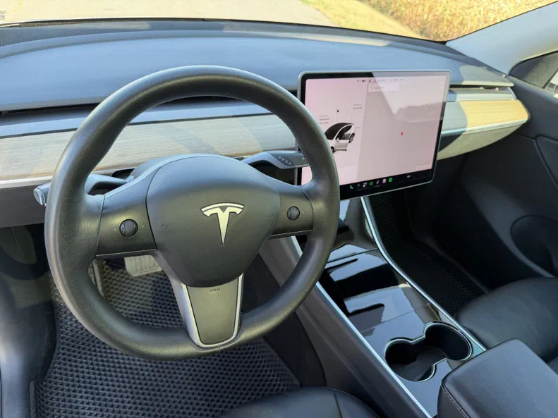 Tesla Model Y 2020 - 28