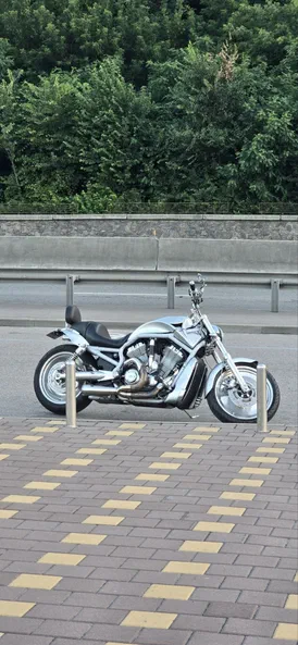 Harley Davidson V-Rod 2002 - 1