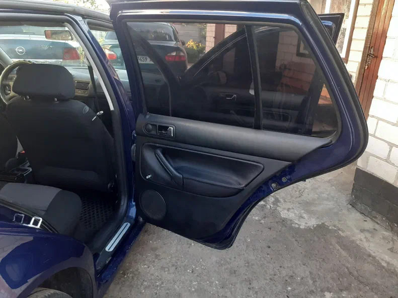 Volkswagen Golf 2000 - 9