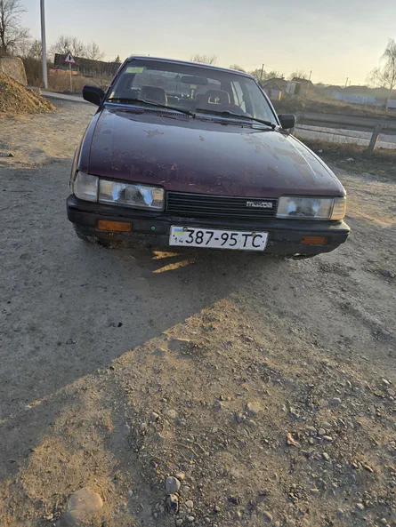 Mazda 626 1987 - 4