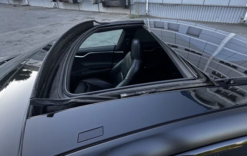 Tesla Model S 2015 - 22