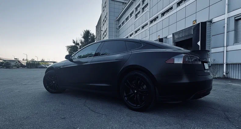Tesla Model S 2015 - 4