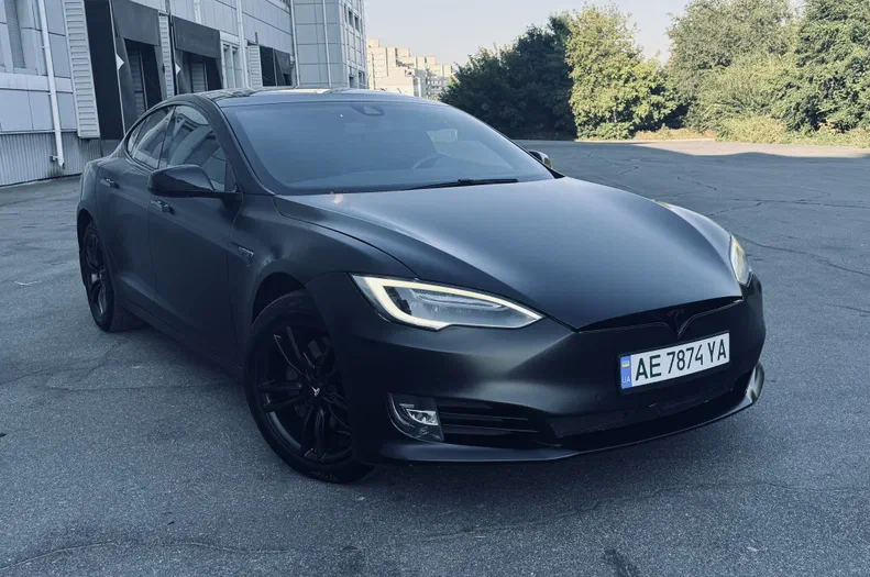 Tesla Model S 2015 - 0