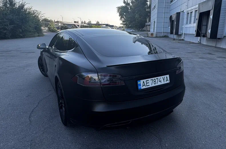Tesla Model S 2015 - 2