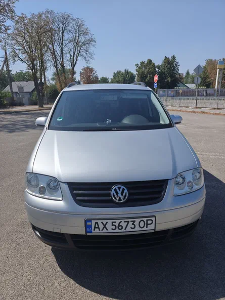 Volkswagen Touran 2004 - 16