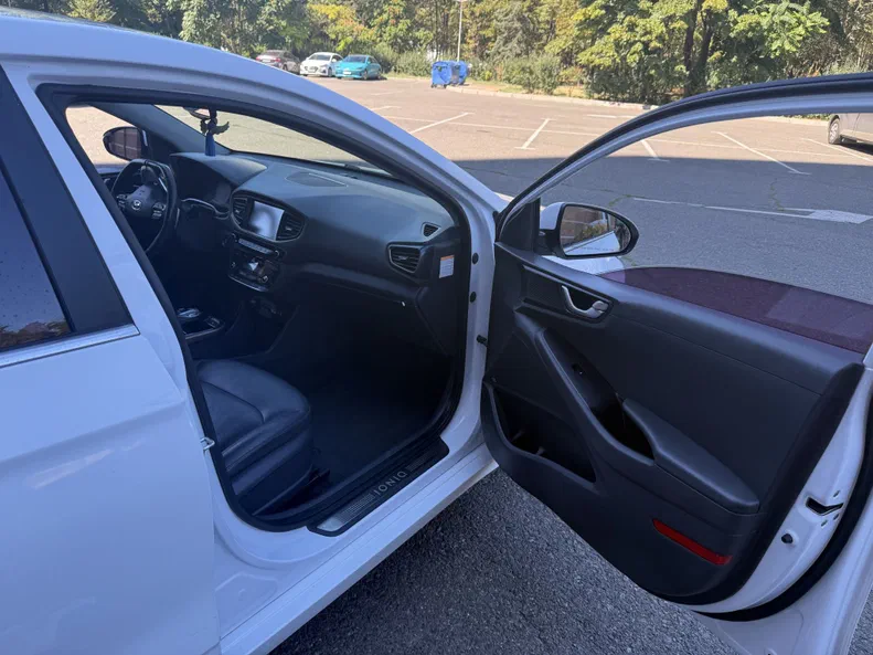 Hyundai IONIQ 2017 - 1