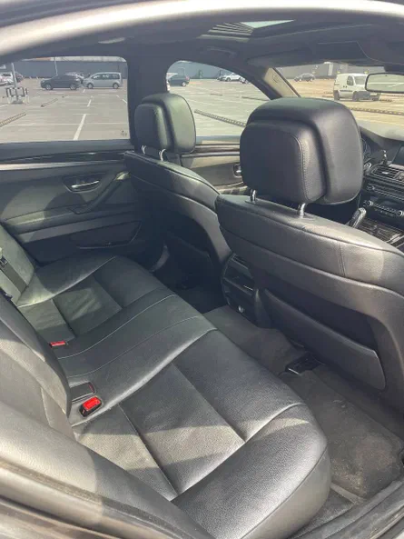 BMW 5 серія 2012 - 15