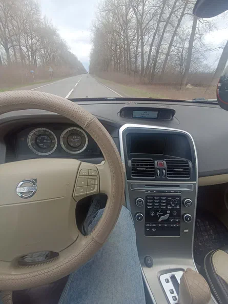 Volvo XC60 2010 - 4