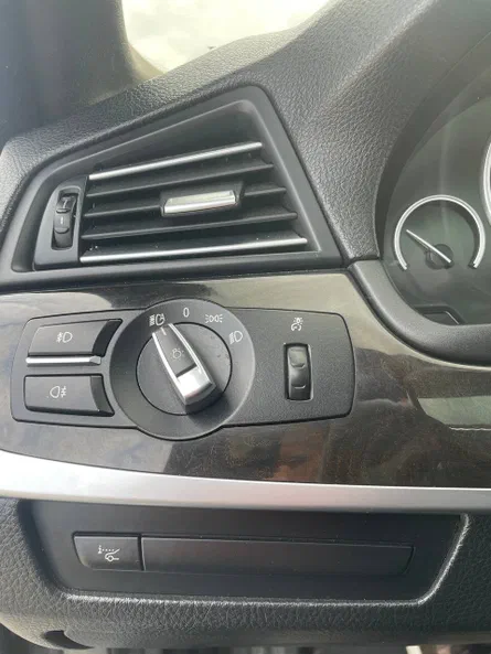 BMW 5 серія 2012 - 9