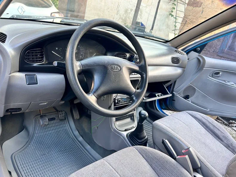 Kia Avella 1999 - 1