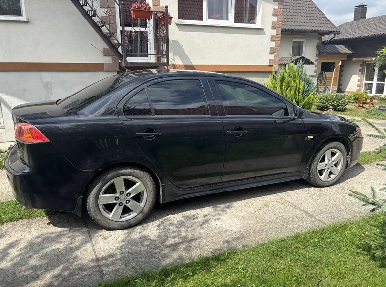 Mitsubishi Lancer 2008 - 8