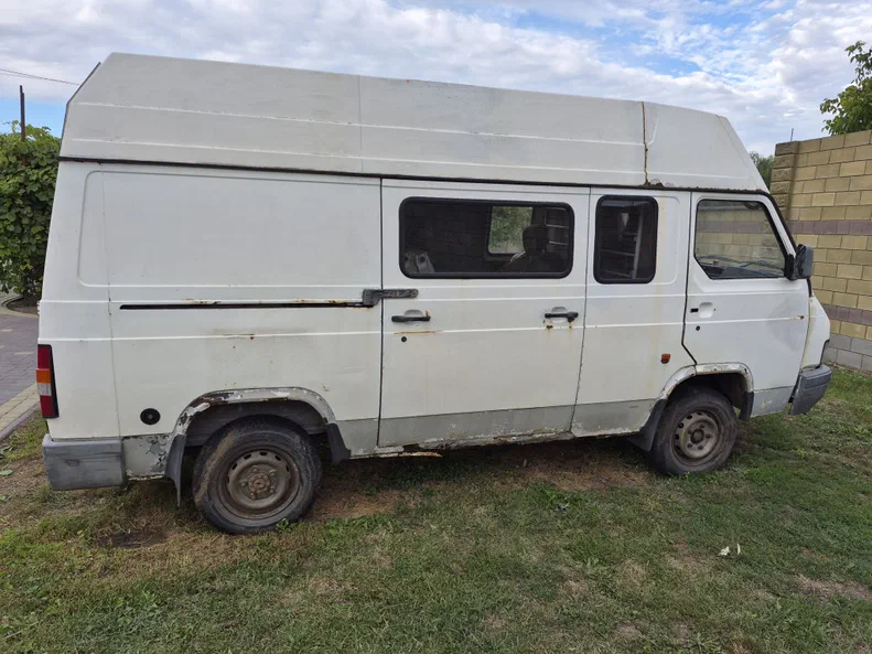 Nissan Civilian 2000 - 1
