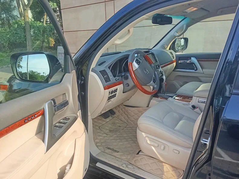 Toyota Land Cruiser 2012 - 3