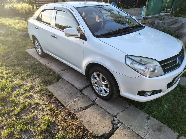 Geely MK 2012 - 4