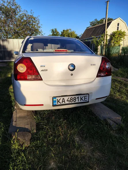 Geely MK 2012 - 6