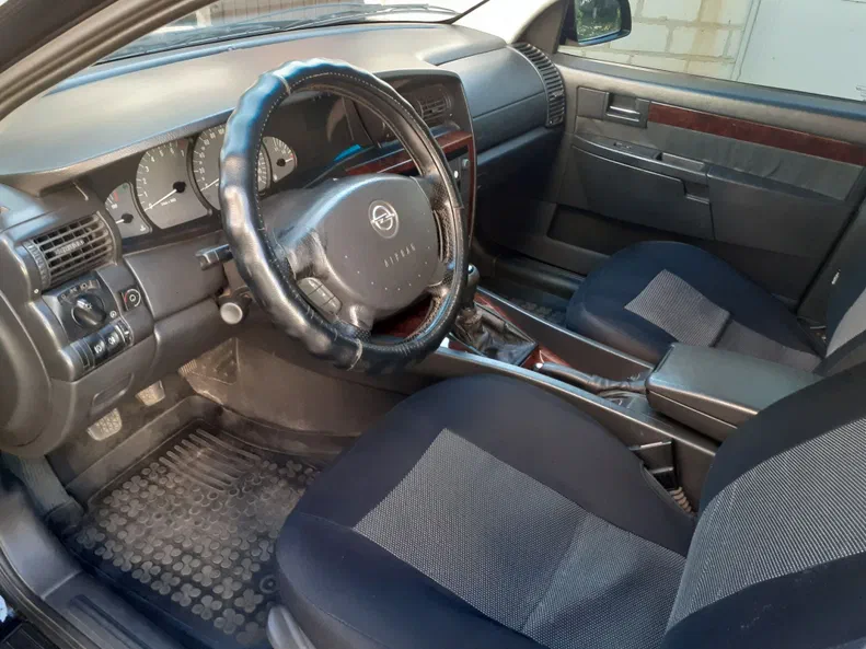 Opel Omega 2002 - 7