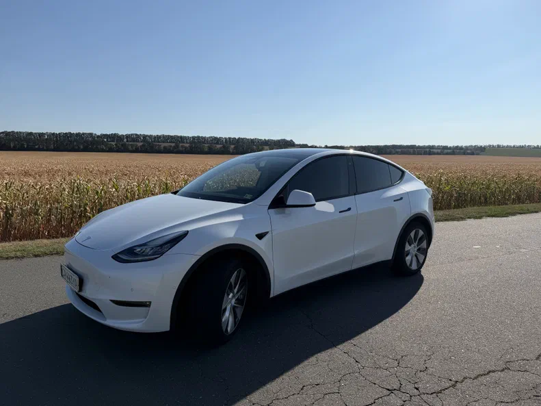 Tesla Model Y 2020 - 24